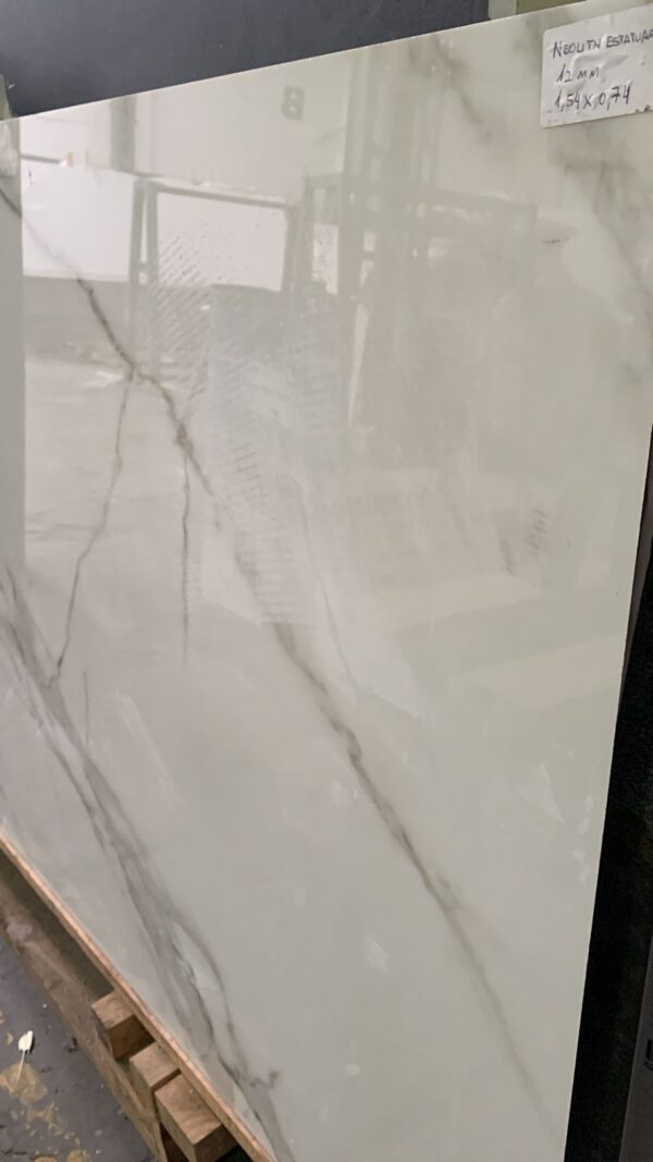Neolith Estatuario