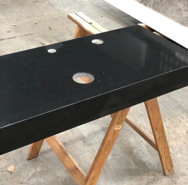 Mesada lista en Silestone Negro Tebas - Imagen 4