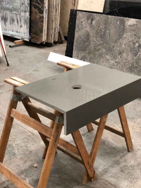 Mesada lista en Igneastone Dark Grey - Imagen 4