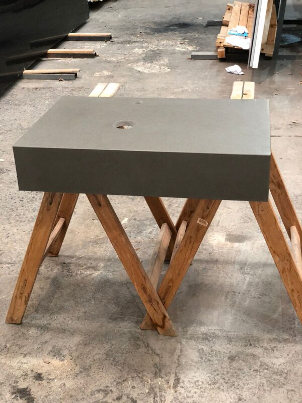 Mesada lista en Igneastone Dark Grey - Imagen 3
